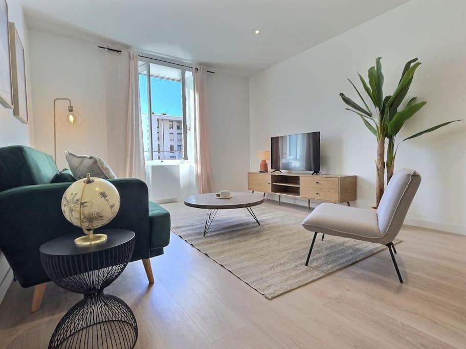 Le Victor Hugo, L'Appartement Valentinois Valence  Extérieur photo